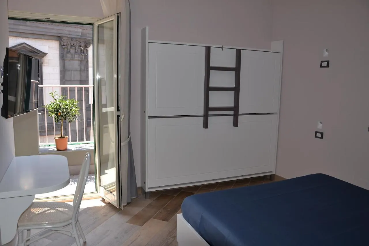 B&B Federico II Neapel Italien